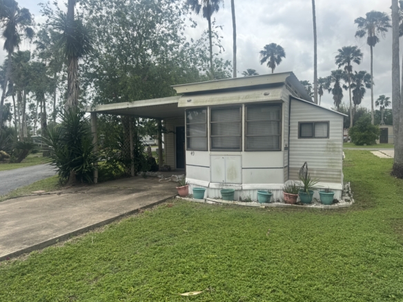 family-friendly neighborhoods, housing that fits your lifestyle, welcoming neighborhoods, quality mobile home living, Hometow